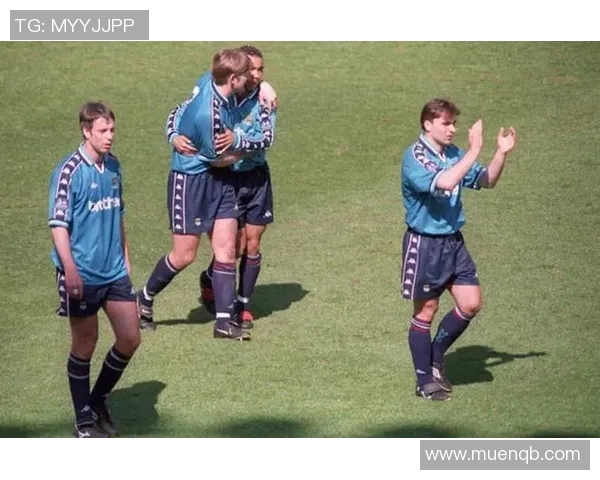 足球星辉映复古时光回溯经典岁月重温黄金年代风采 足球星辉映复古时光回溯经典岁月重温黄金年代风采